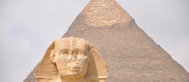 sfinks i piramida
