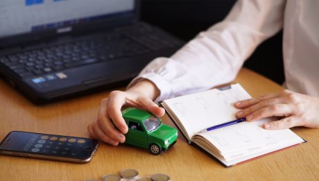 Kredyt samochodowy i gotówkowy – jak wybrać finansowanie dopasowane do potrzeb?